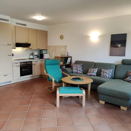 Apartment Biber Mit Terrasse Dewichow