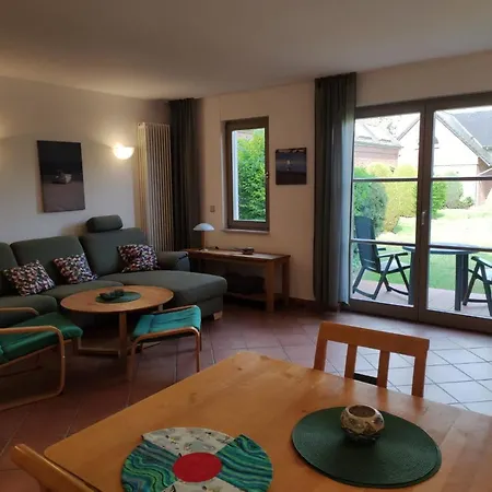 Biber Mit Terrasse Apartment Dewichow