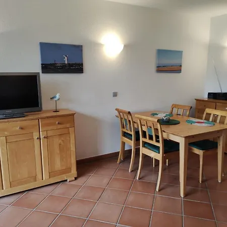 Biber Mit Terrasse شقة Dewichow