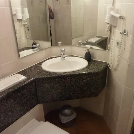 Biber Mit Terrasse Dewichow